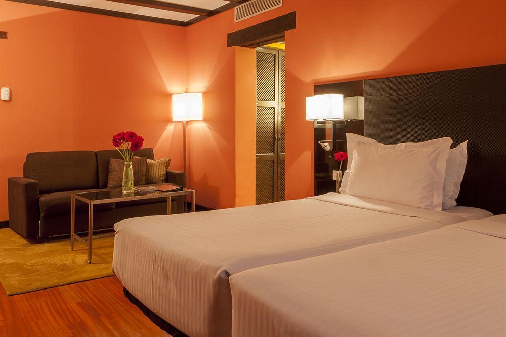 Hotel Palacio De Santa Paula, Autograph Collection Granada Ngoại thất bức ảnh